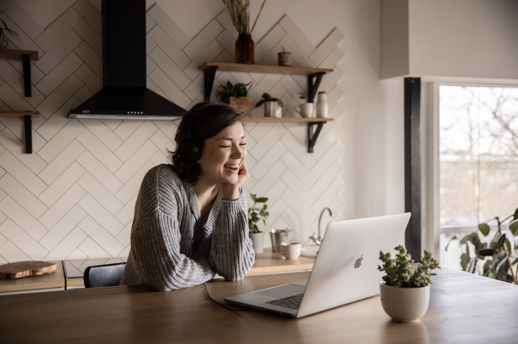 Benefits of working from home vs working in the office  
